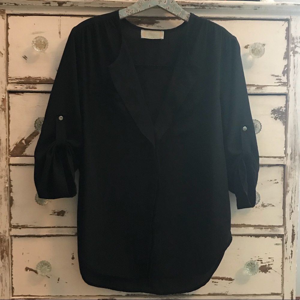 Tinley Black Low V-Neck Blouse - L